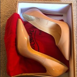 Christian Louboutin So Kate Nude Pump